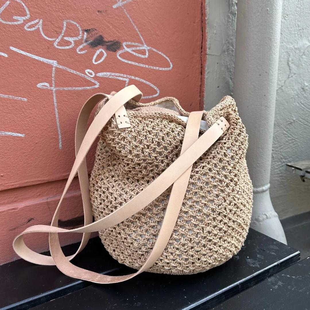 For i blød, økologisk bomuldspoplin der passer til en taske med en omkreds på 80 cm. Foret er færdigsyet og klar til montering. Passer til stor Terrazzo Bag og stor French Market Bag.