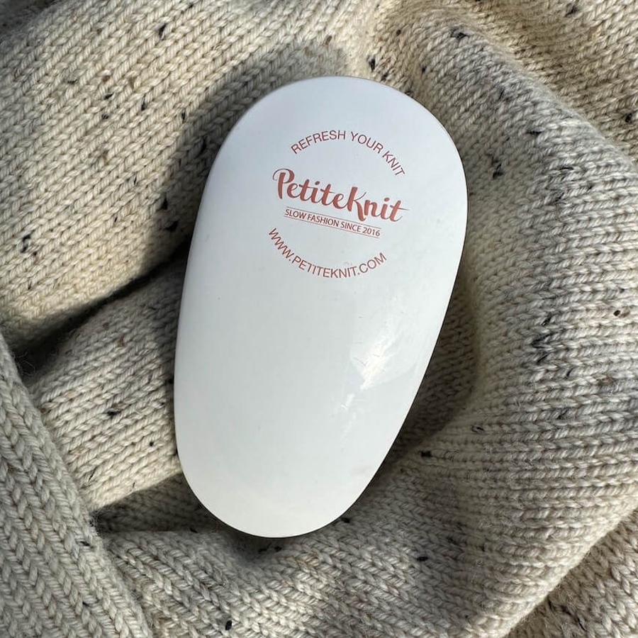 "Refresh Your Knit With PetiteKnit" - Lint Remover